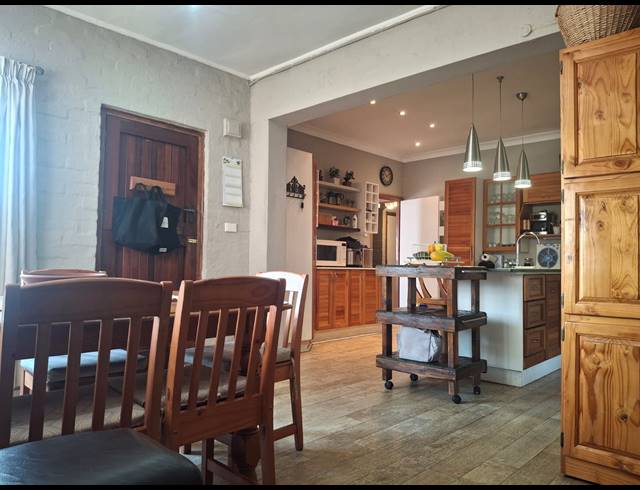 5 BEDROOM FREEHOLD FOR SALE IN CLARENDON